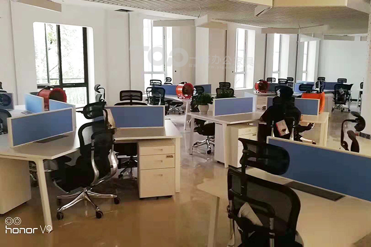 華為工作場所辦公屏風.jpg 華為工作場所辦公屏風.jpg
